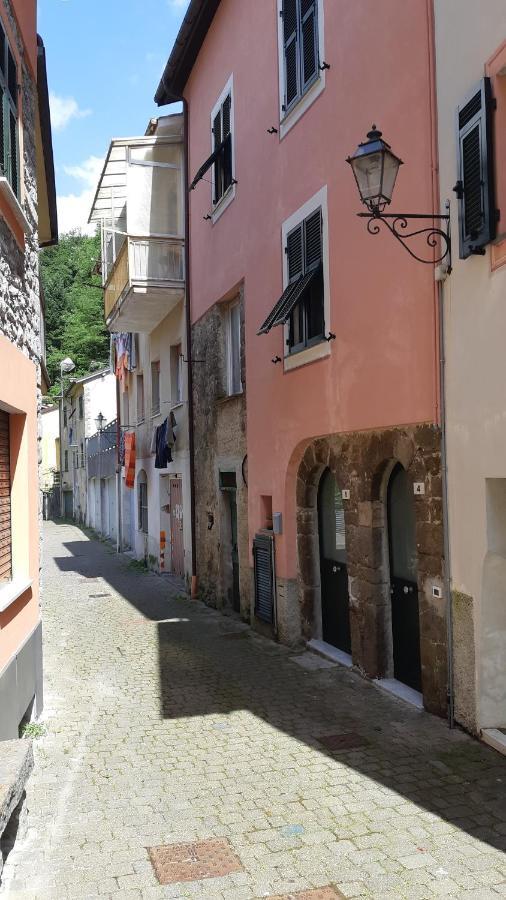 I Tre Ponti Lägenhet Borgonovo Exteriör bild